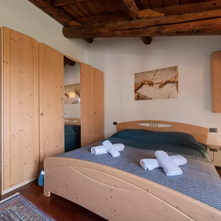 아파트 Al Castello - Elegante Residenz Mit Schwimmbad By Interhome *